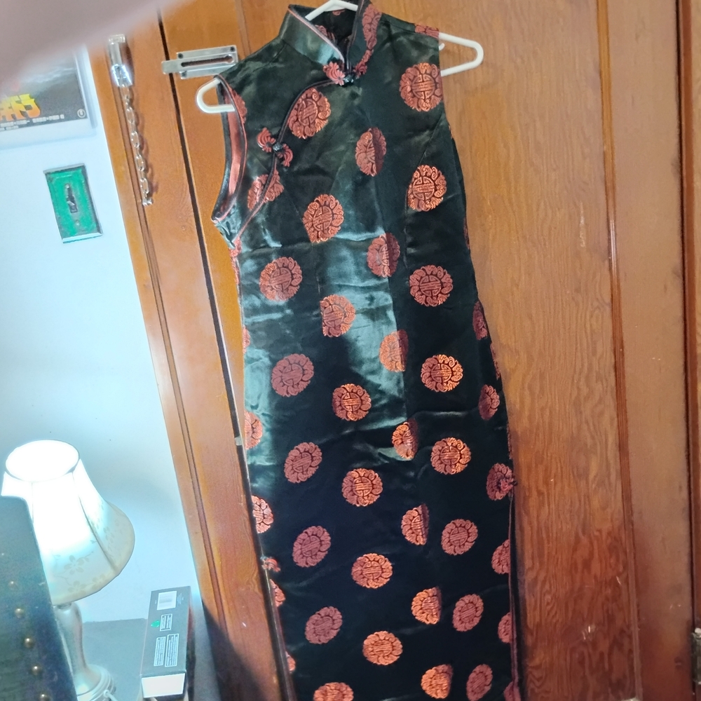 Beautiful Black And Red Sleeves Dress